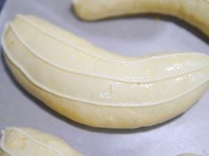 超Q的柔软香甜伪香蕉面包的做法步骤9