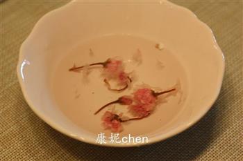 樱花肉松蛋糕卷的做法步骤2