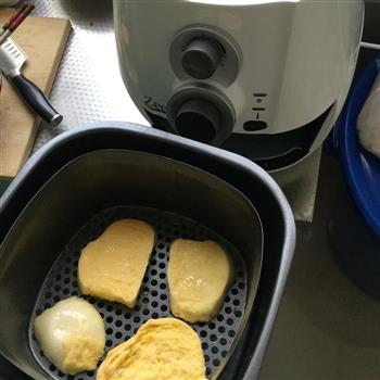 无油烤蛋液馒头片-空气炸锅的做法图解2