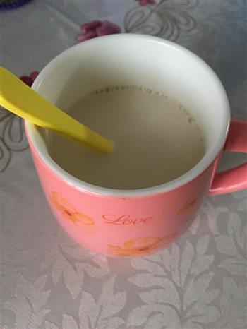 自制柠檬蜂蜜奶茶的做法步骤3