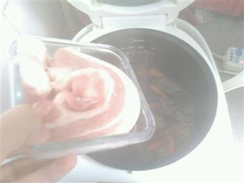 香菜凉拌卤香猪肉片的做法图解4