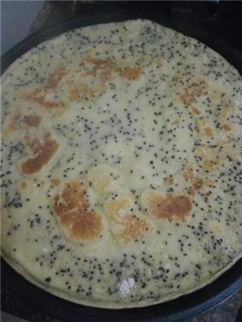牛奶鸡蛋饼的做法步骤2