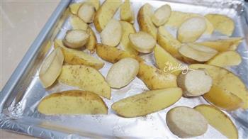 香草薯角黑椒烤翅根-蒜香的做法步骤7
