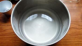 灵芝孢子蜜冰粉的做法步骤4