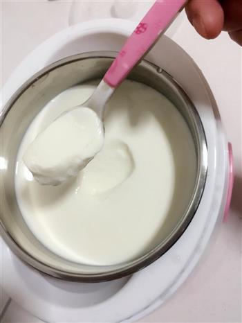 酸奶盆栽的做法图解1
