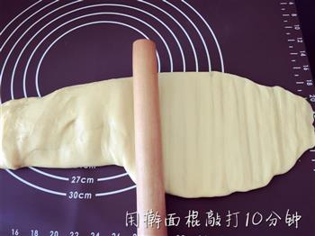 超柔软肉松面包卷的做法步骤9