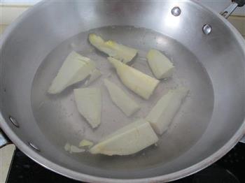 笋肉锅贴的做法步骤4