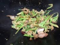 老丁的干锅花菜的做法步骤4