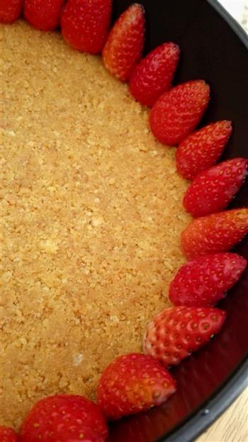 草莓冻芝士蛋糕的做法图解4