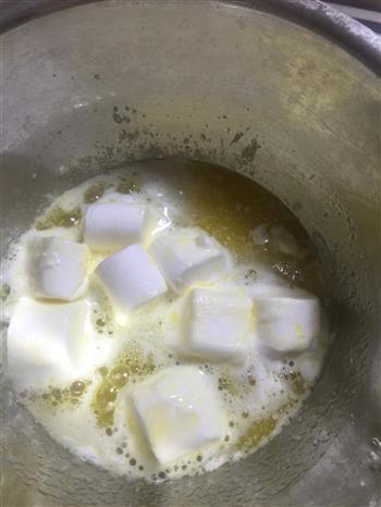 抹茶蔓越梅牛轧糖的做法步骤1