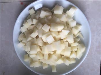 土豆西红柿面的做法步骤2
