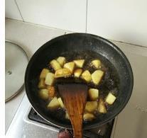 糖醋土豆的做法步骤4