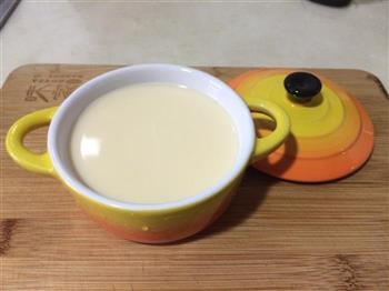 芒果牛奶炖蛋的做法步骤5