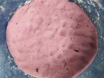 电饭煲紫薯糕的做法步骤1