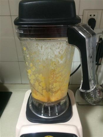 芒果酸奶杯的做法步骤3