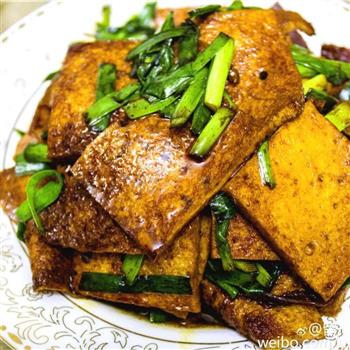 红烧千叶豆腐-豆腐也可以做得有滋有味的做法图解1