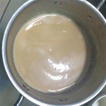焦糖奶茶的做法步骤7