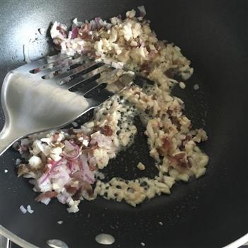 法式浪漫-奶油蘑菇汤的做法步骤2