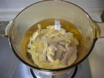 玉竹百合鸡汤的做法步骤3