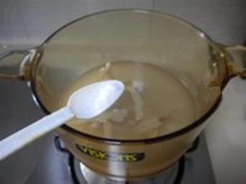 玉竹百合鸡汤的做法步骤5