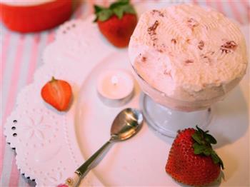 堪比哈根达斯的草莓果肉冰激凌的做法图解13