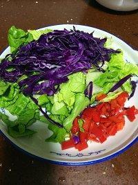 鸡肉蔬菜沙拉的做法步骤3
