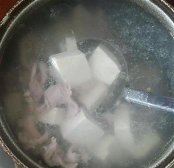 瘦肉金针豆腐汤的做法图解3