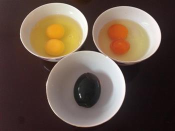 蒸三色蛋的做法步骤2