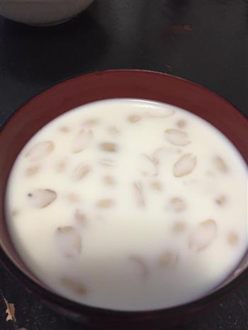 花生牛奶汤的做法步骤2