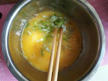 剁辣椒炒蛋的做法步骤2