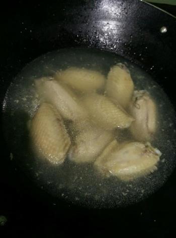 蒜香煎鸡翅的做法步骤1