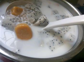 手工芋圆西米椰子汤的做法步骤3