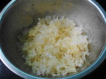 鸡蛋银耳玉米羹的做法步骤3