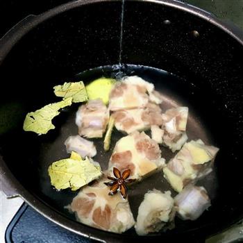 泰小妍-浓香番茄牛尾汤的做法步骤3