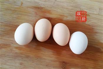 香椿炒蛋的做法步骤6