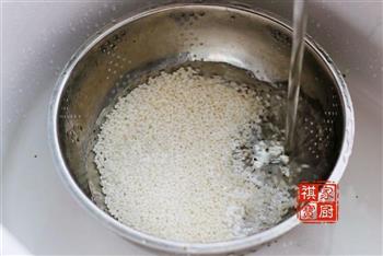 春笋咸肉豌豆乌米饭的做法步骤5