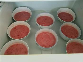 清凉一夏简单草莓冰激淋的做法图解3