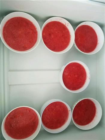 清凉一夏简单草莓冰激淋的做法图解4