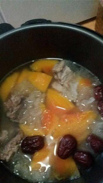 木瓜银耳排骨汤的做法步骤3