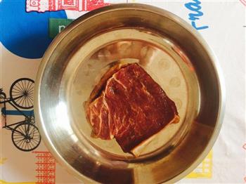 电饭锅香煎西冷牛排的做法图解2