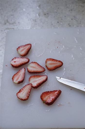 豆乳草莓思慕雪的做法步骤9