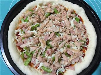 金枪鱼午餐肉披萨的做法图解12