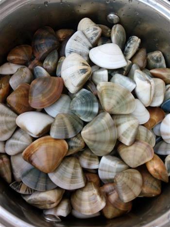 原汁原味蛤蜊汤的做法步骤1