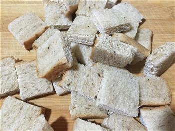 咸焗芝士面包布丁的做法步骤2