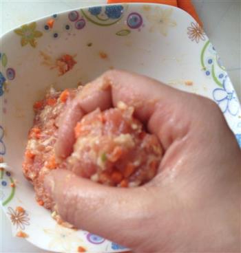 珍珠胡萝卜肉丸的做法步骤4
