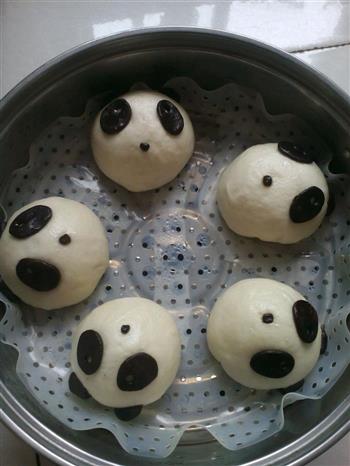 花样面食-萌萌的熊猫豆沙包的做法步骤14