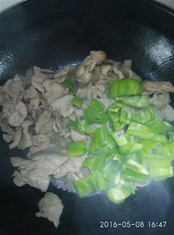 青椒炒肉片的做法步骤8
