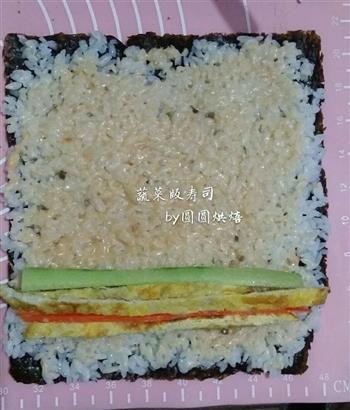 蔬菜寿司卷的做法步骤6