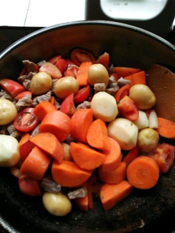 西红柿土豆炖牛腩的做法步骤7