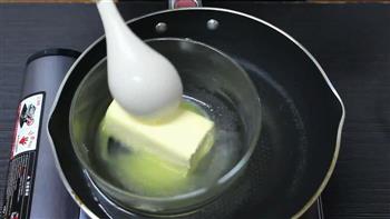 用一双筷子卷出一盘香酥蛋卷的做法图解3